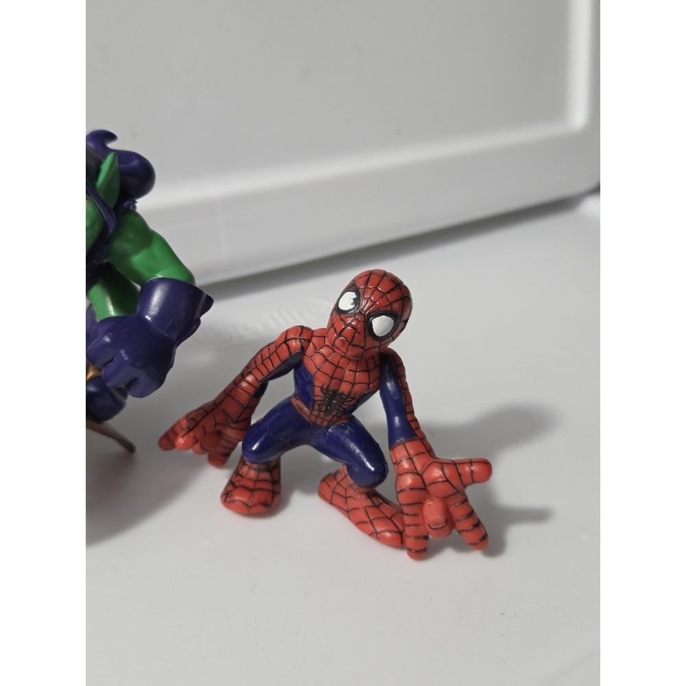Marvel Super Hero Squad Spider-Man and Green Goblin Figures 2-Pack Box Set - Picture 3 of 7